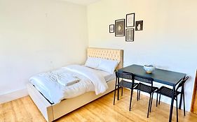 Central London Rooms Ec1V